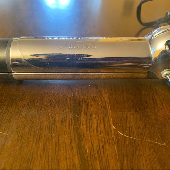 Barrel ( Big) Curling Irons - Picture 3 of 5